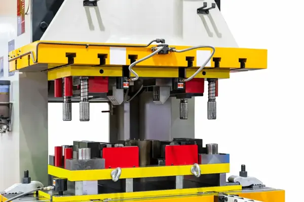 Advantages of CAMT Y32 4 Column Hydraulic Press Machine