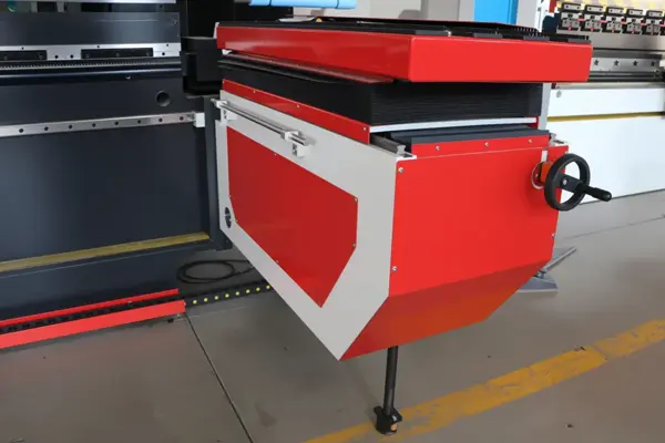 Role and Advantages of the Follow-Up Device in Bending Machines